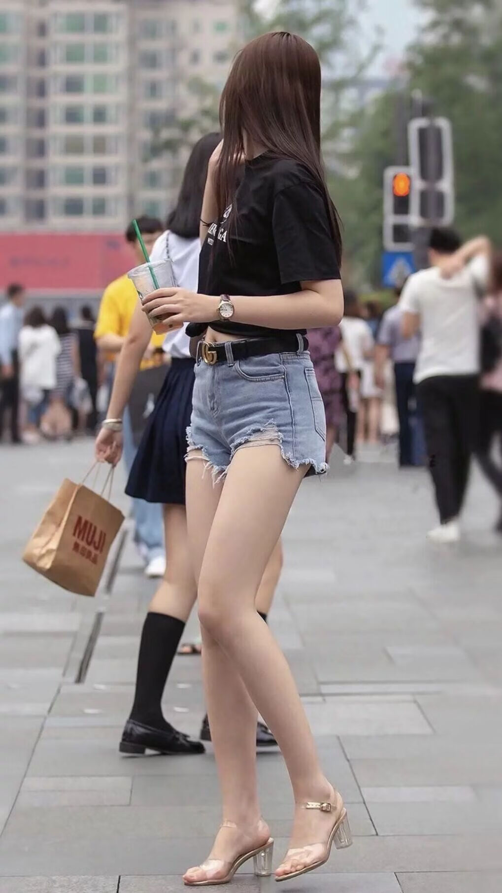 阿莱格里续约尤文图斯，继续执教